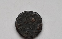 02 reverz malej bronzovej mince cisára Arcadia