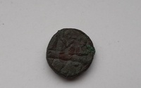 06 reverz malej bronzovej mince cisára Justiniana I.